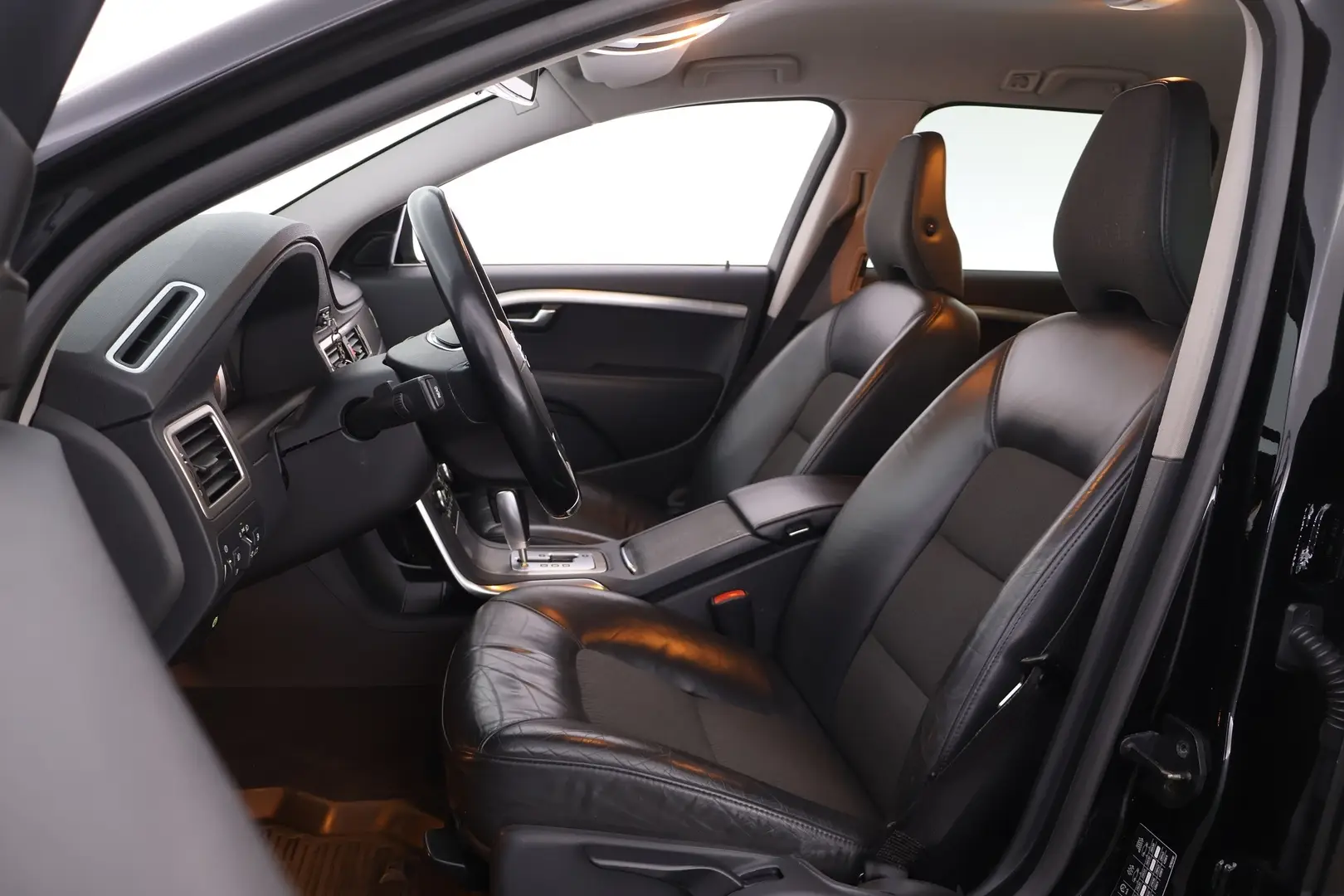 Car Image - 6YEQorhE1l8NCX0pQjqpqm