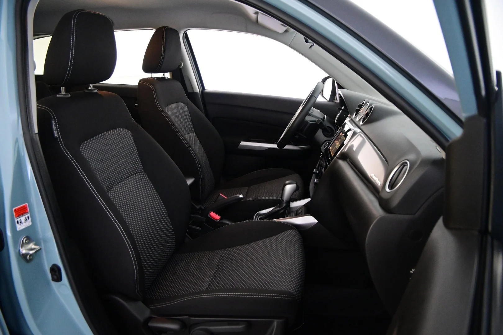 Car Image - 3henFChgEybtG8uc4QLBcE