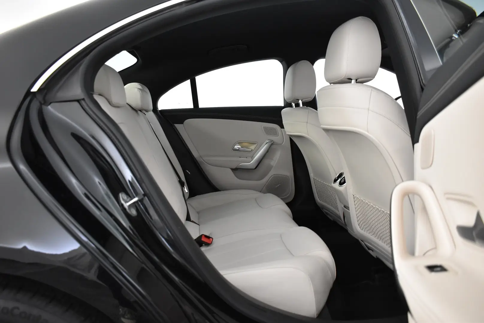 Car Image - KgfFSlIOkkcNvhXb7OA6c