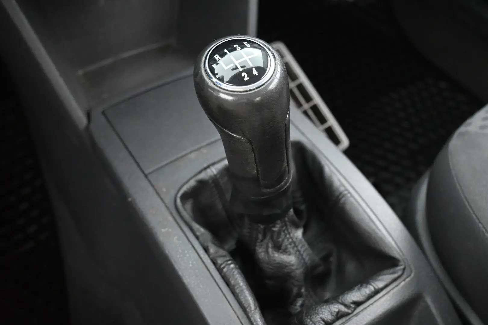 Car Image - 5aeo0Sh6CXtKfhrSkGbOzJ