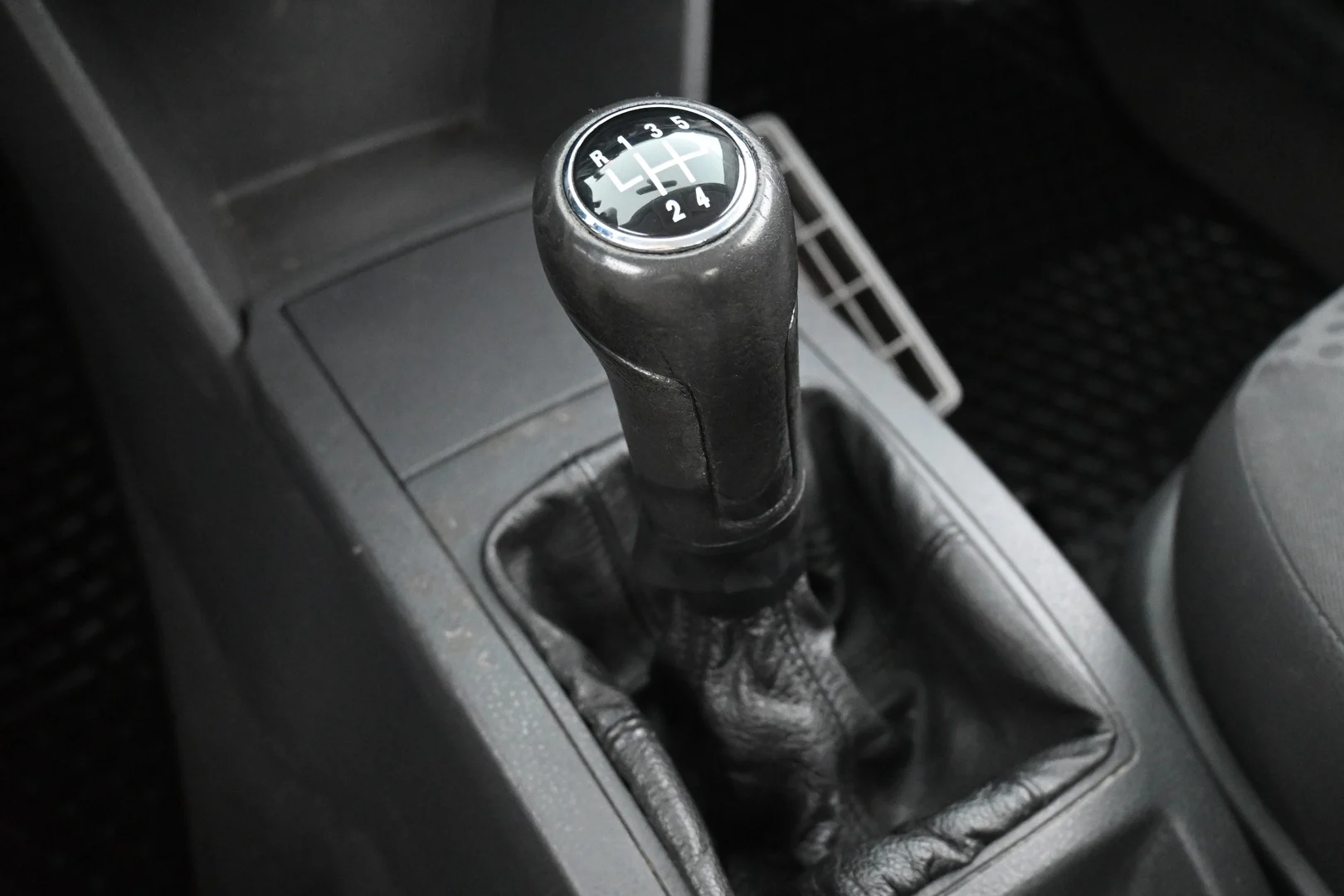 Car Image - 5aeo0Sh6CXtKfhrSkGbOzJ