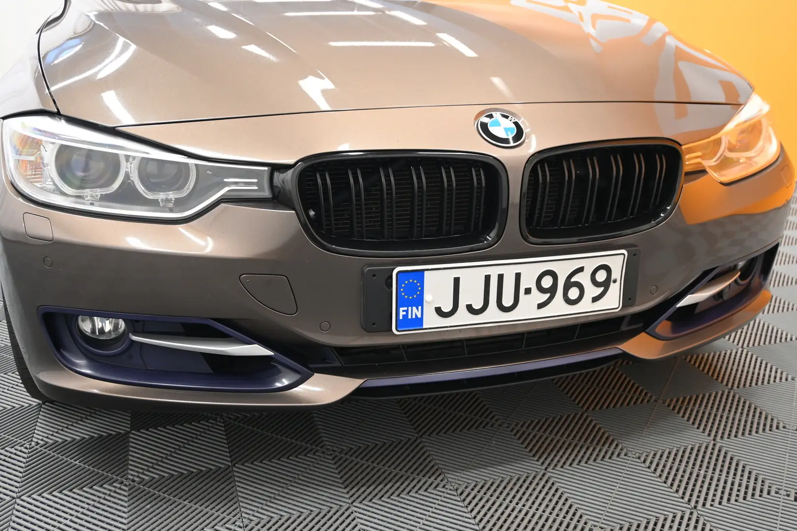 Car Image - 2hk04wf8gkFAzkGKnn7iHJ