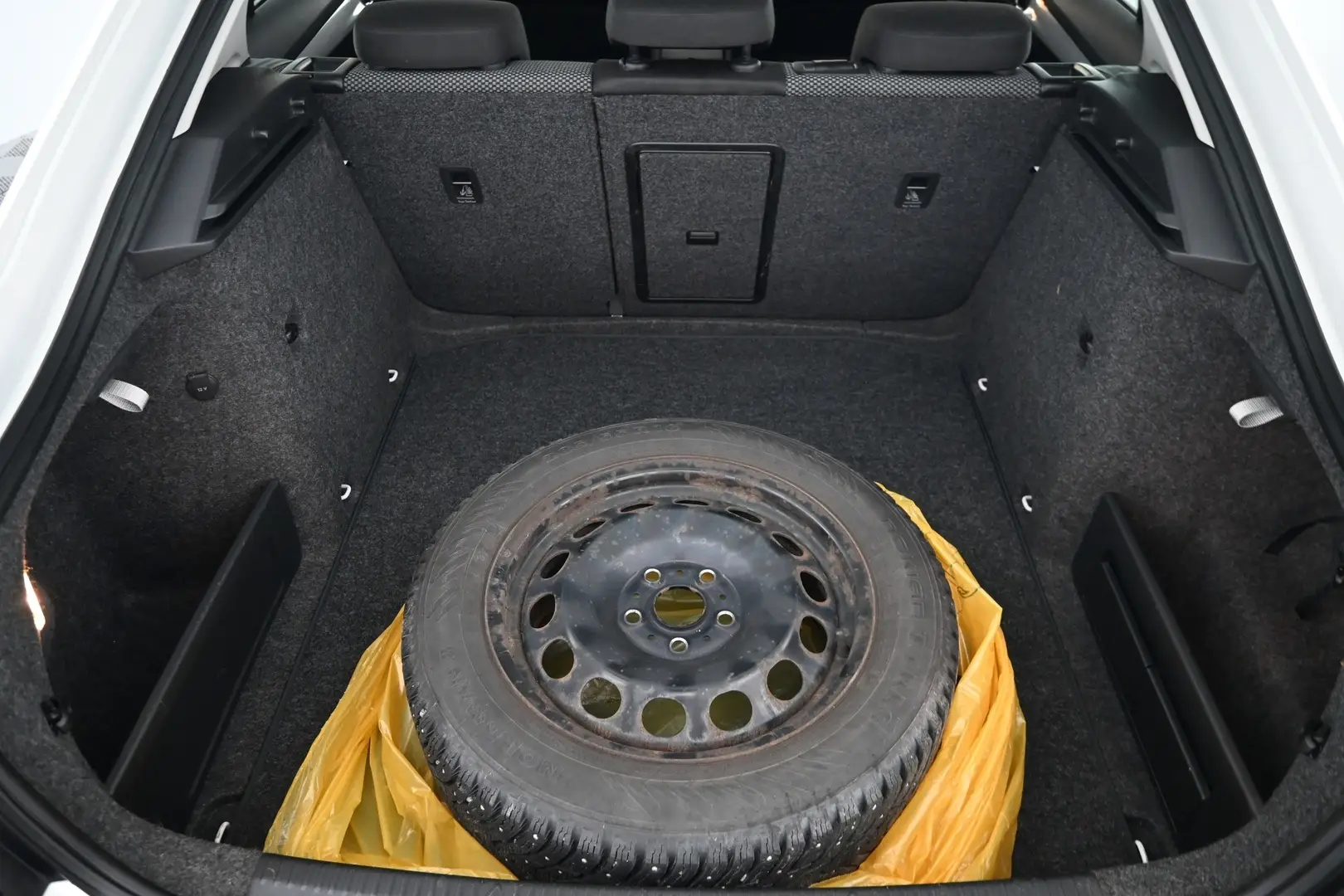 Car Image - 3Fx8TSywdG1GgV5XuIokcH