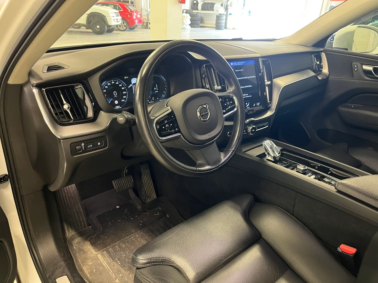 Car Image - 4jD3Rw17j9RaCAW24IcT8s