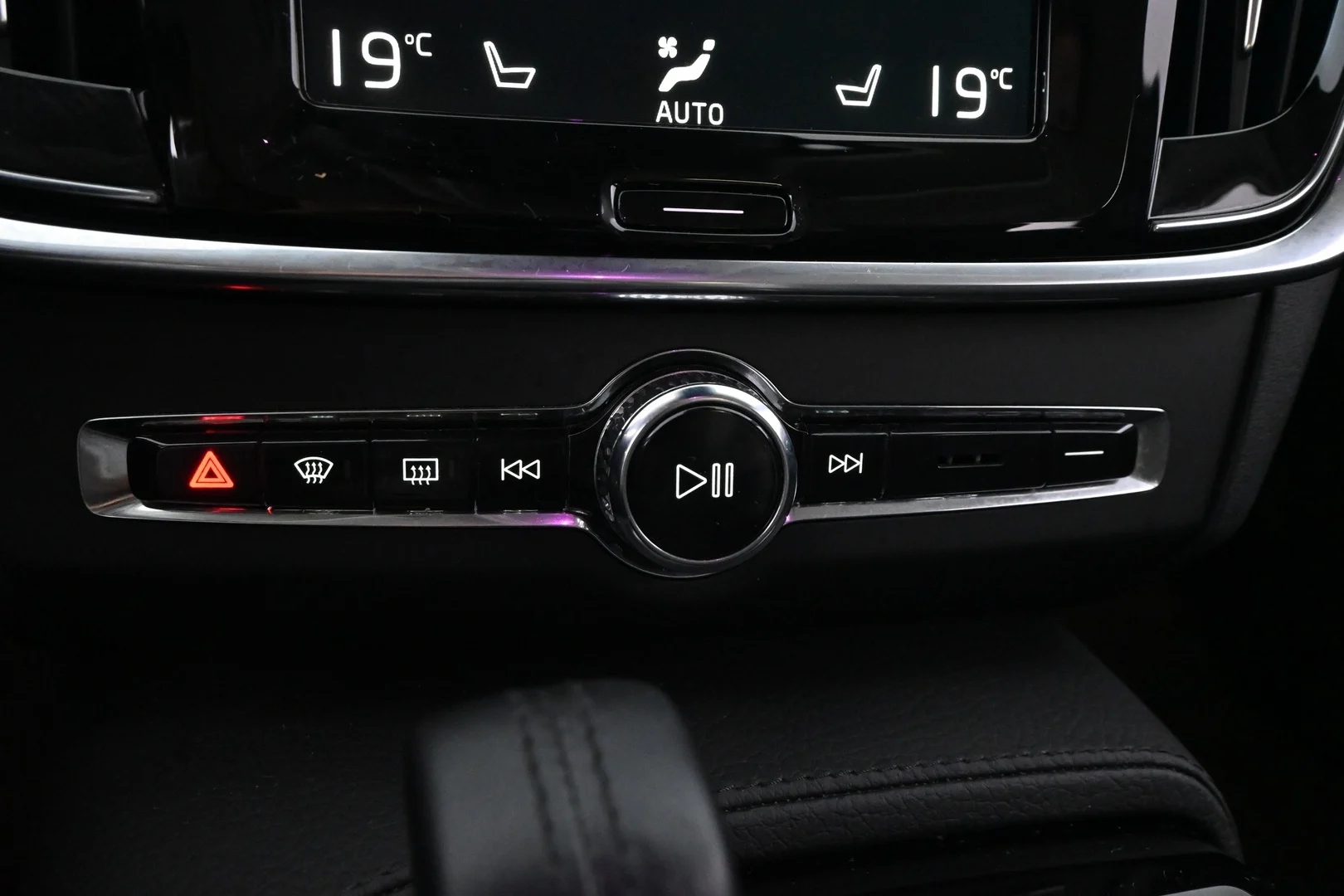 Car Image - 66vZjJI5RWrLHuVDZDsv9w
