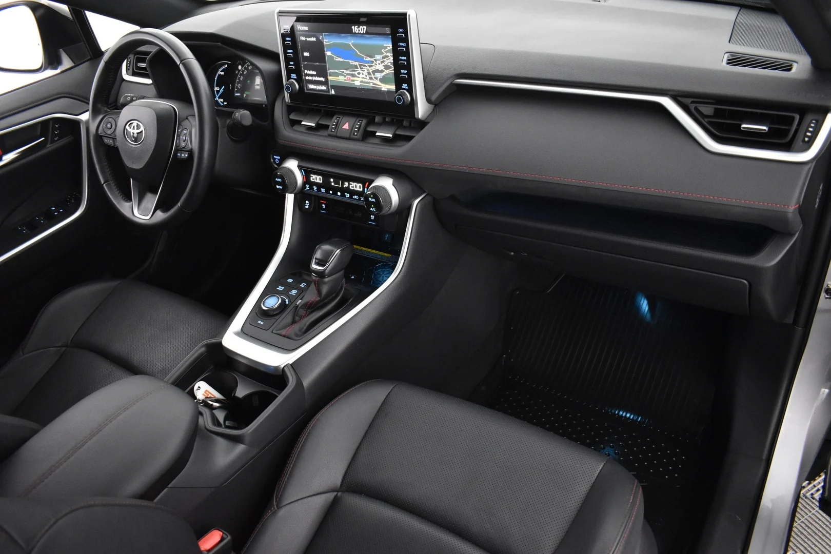 Car Image - AdE27rV5eWRhyI2Buih5t