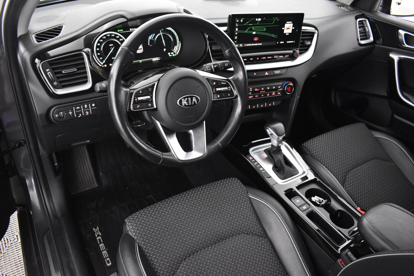 Car Image - RXkMcN43eHv9ebvTInWNL