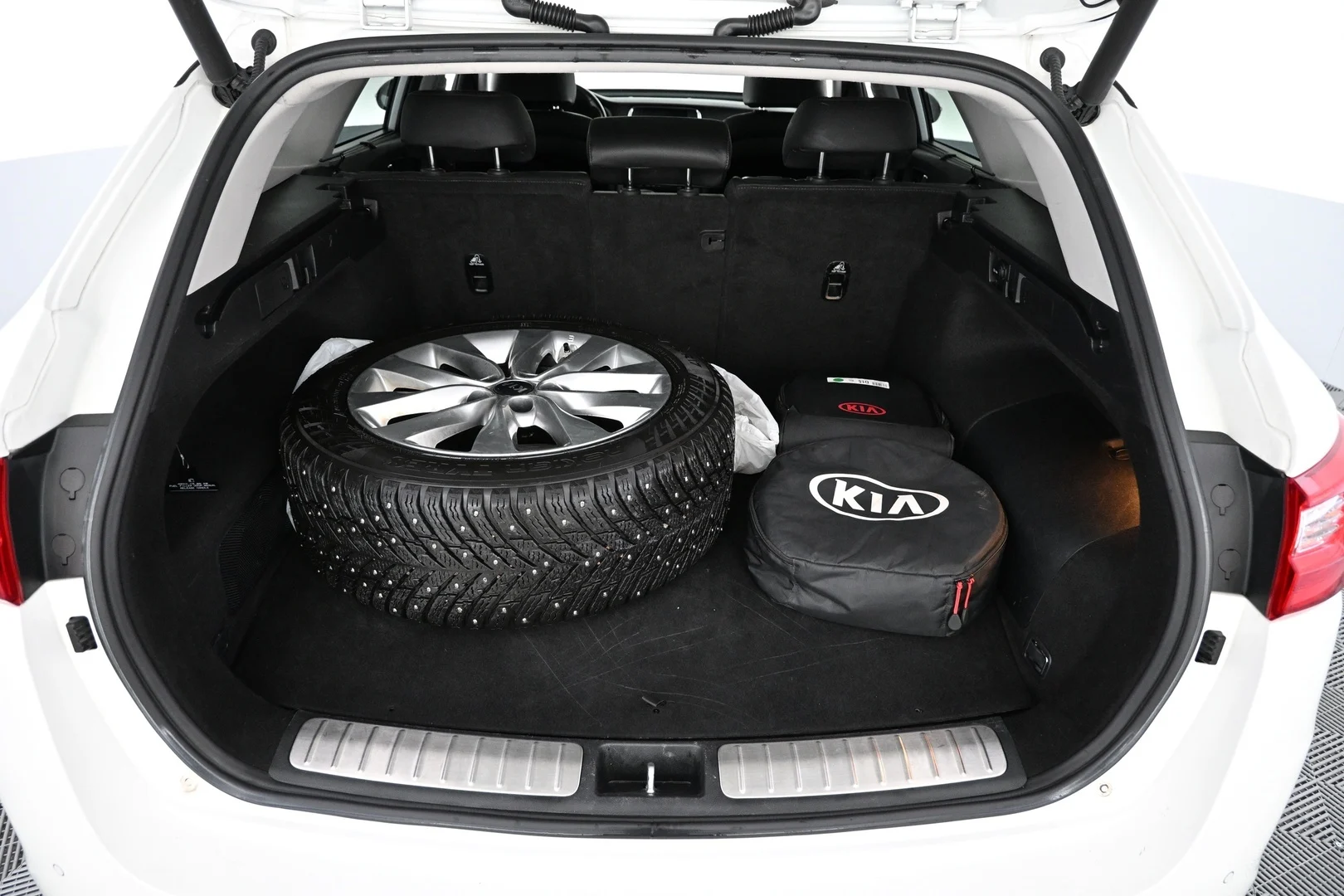 Car Image - 1tOvtE35YjESbwC5ojwISN
