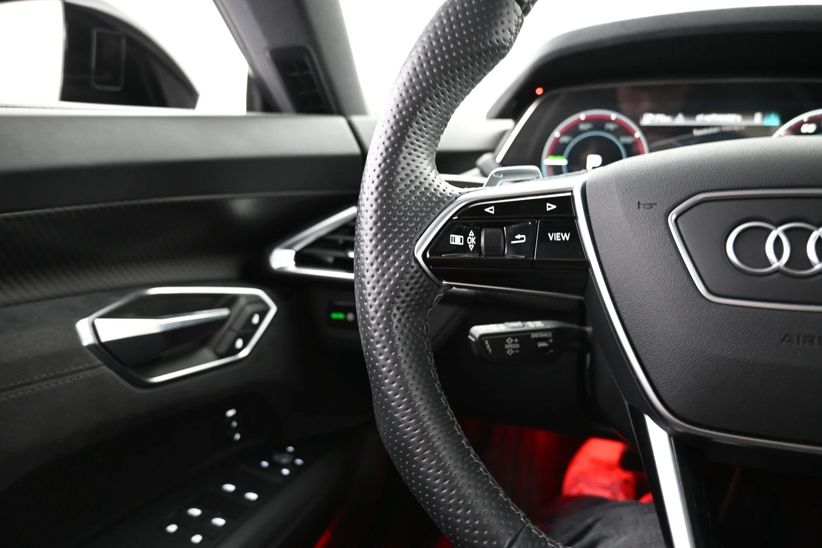 Car Image - 6TfXO8s23ZOYQD9TsxPM8V