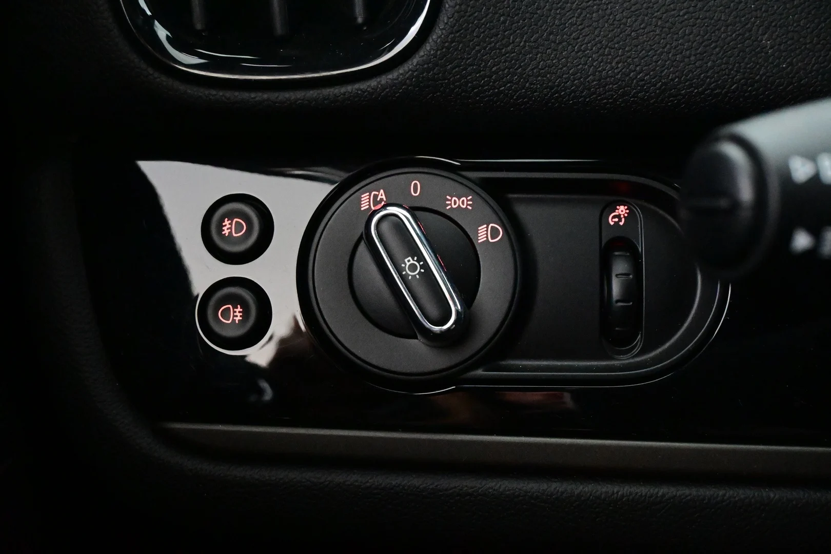 Car Image - 356o103FdQnNXInAAZi7QW