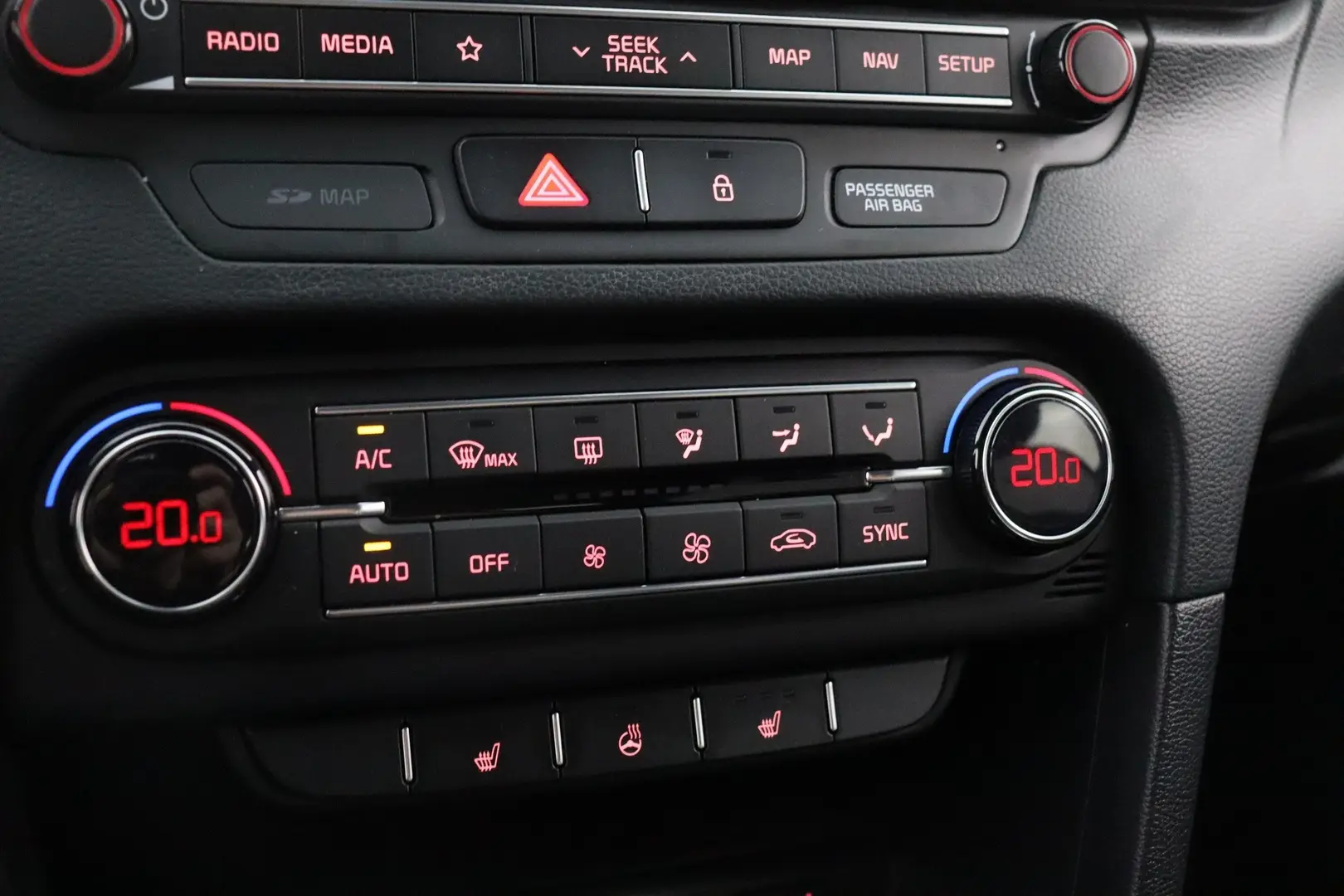 Car Image - 4L25FYfh8d7rLNmjNcEKGX