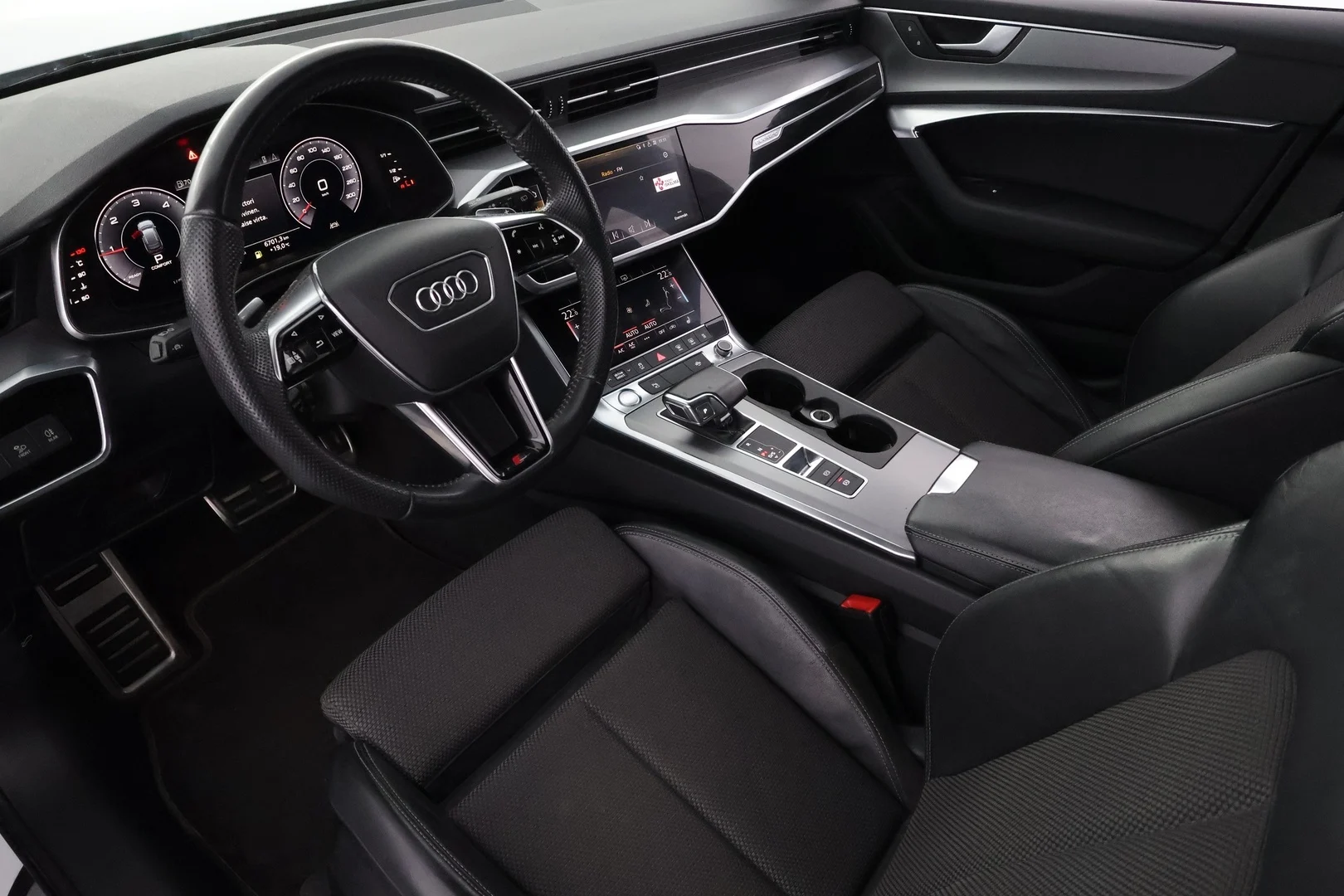 Car Image - JCFGhRlfQcGLBOLHjttXm