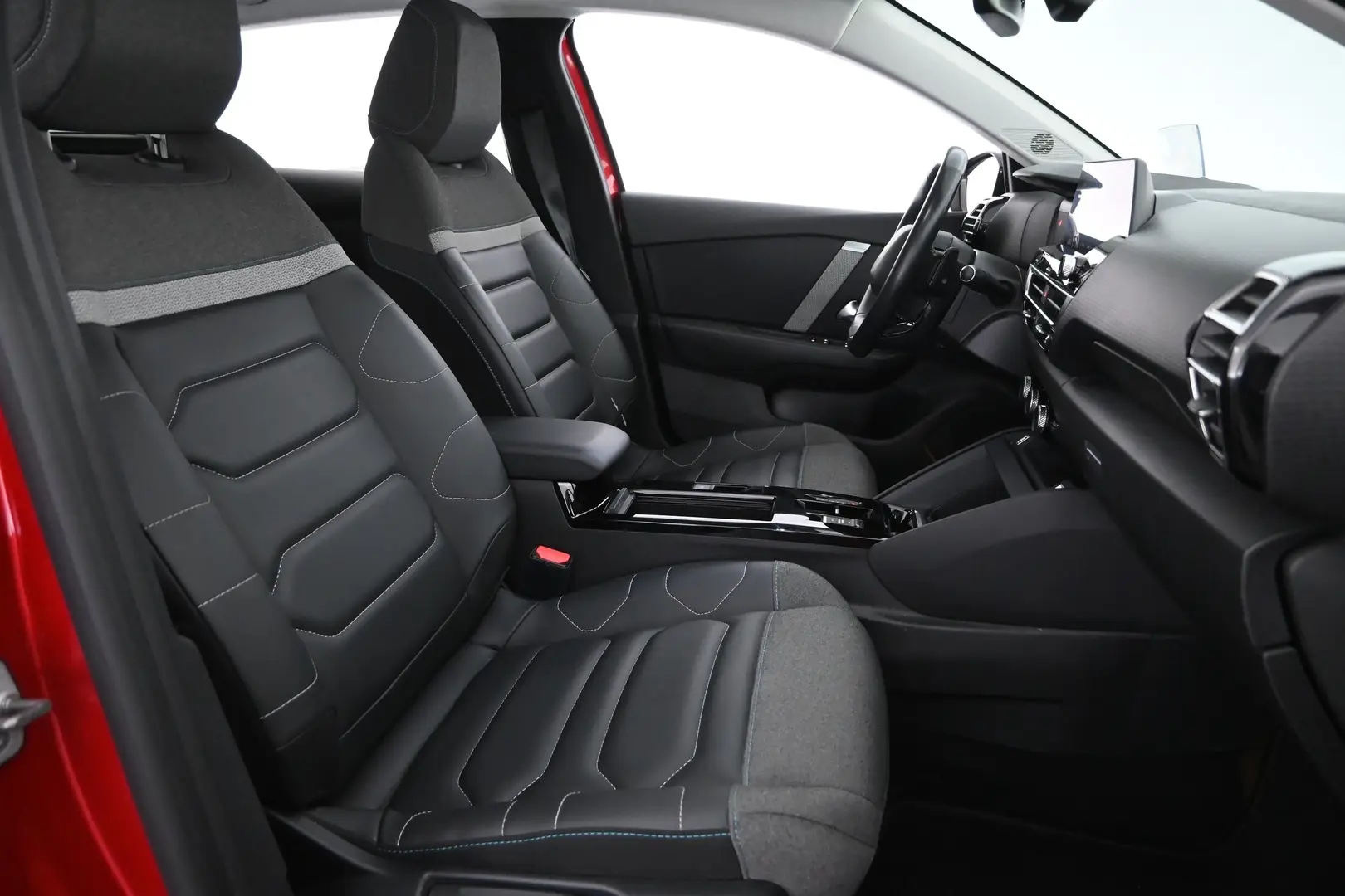 Car Image - 6nxhXjsJUj2GJVV0MPlGuC