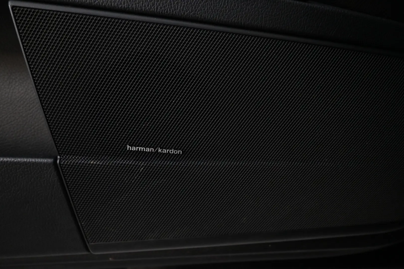 Car Image - 6I3wf5kPLuSaazfxho3CTl