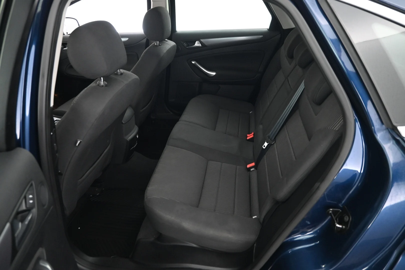 Car Image - 43P0NgehOPdwyfXstAv9W7