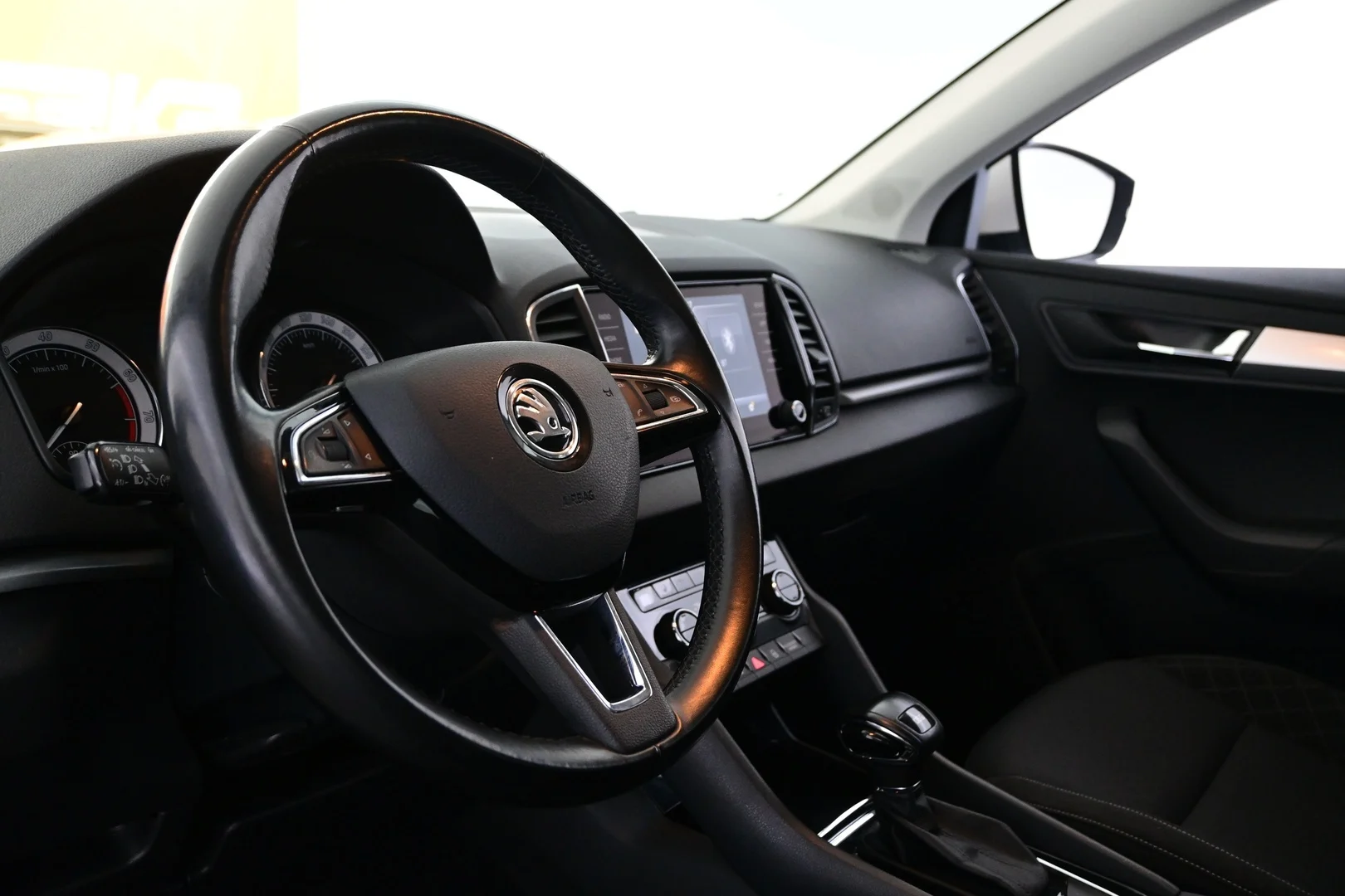 Car Image - 31d2Kky8r0bfbmi9a3x8NE