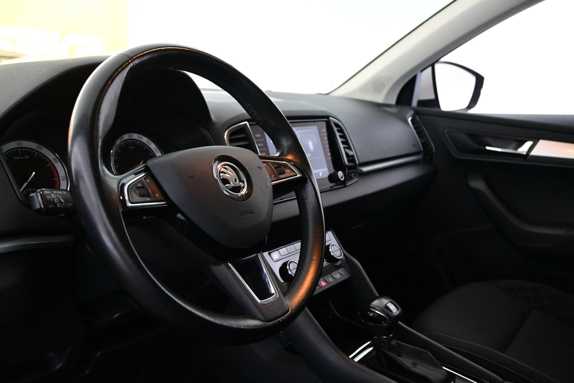Car Image - 31d2Kky8r0bfbmi9a3x8NE