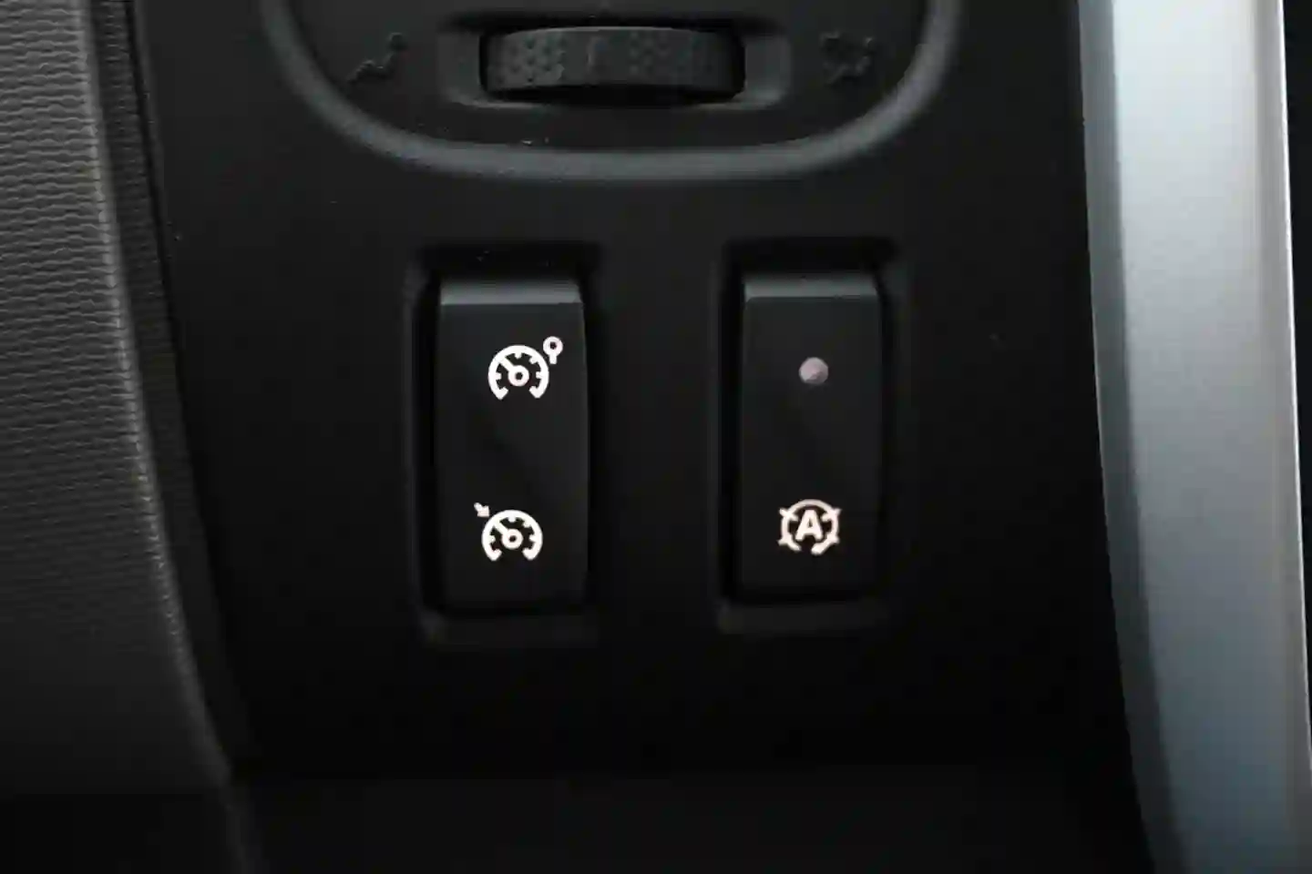 Car Image - 7yhX7HdyG0f0qEbLtIqBFL