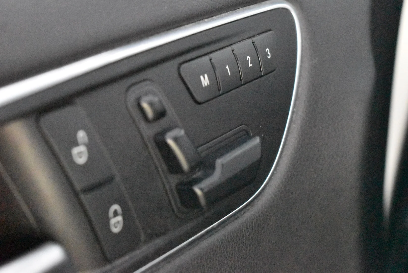 Car Image - 1ZuhAdMpUlPDXCpiq3JZMx