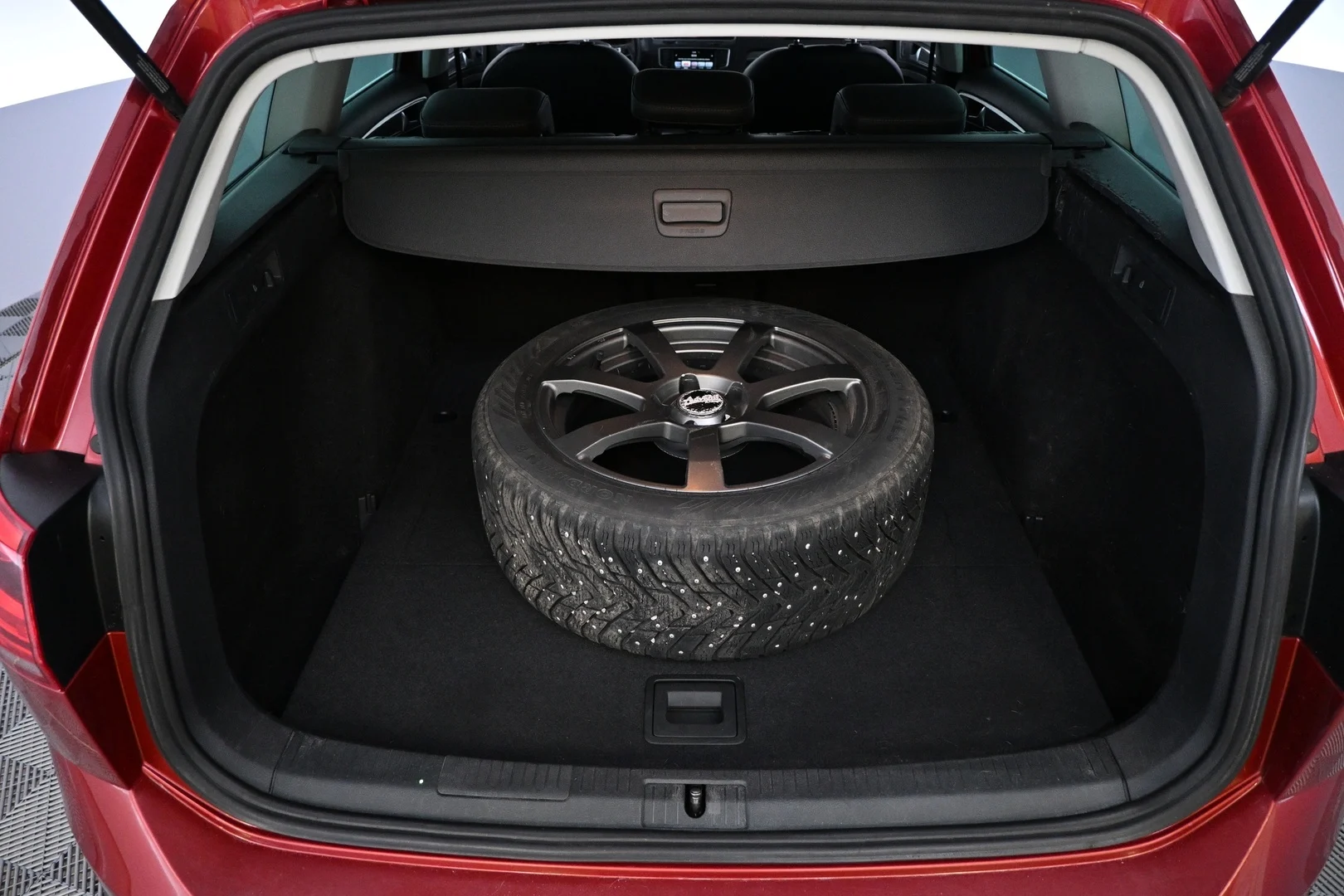 Car Image - 4Uw6xPPvVYV6X9UCALYO6L