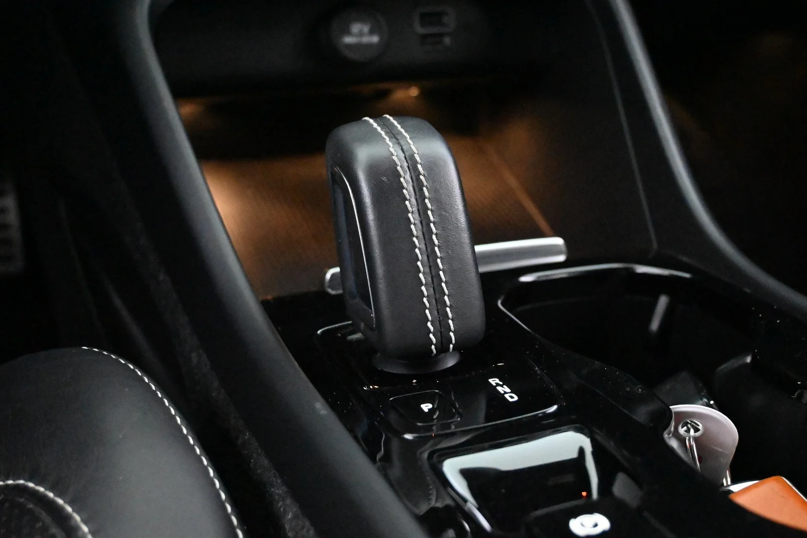 Car Image - 4QgMa7mBYUD057eaRfbrHe