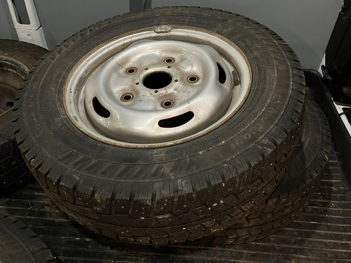 Car Image - aV5YdwJfP87Saag0sXClq