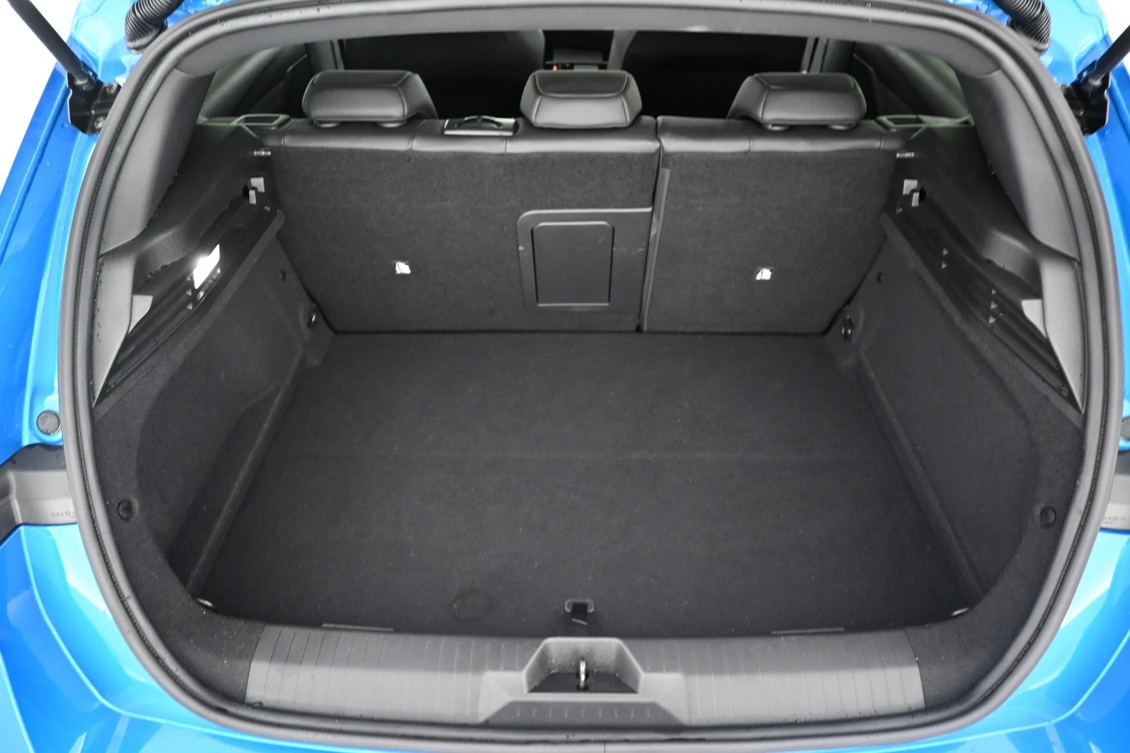 Car Image - 1zdnYLPUmmDFWTTuWTjMMg