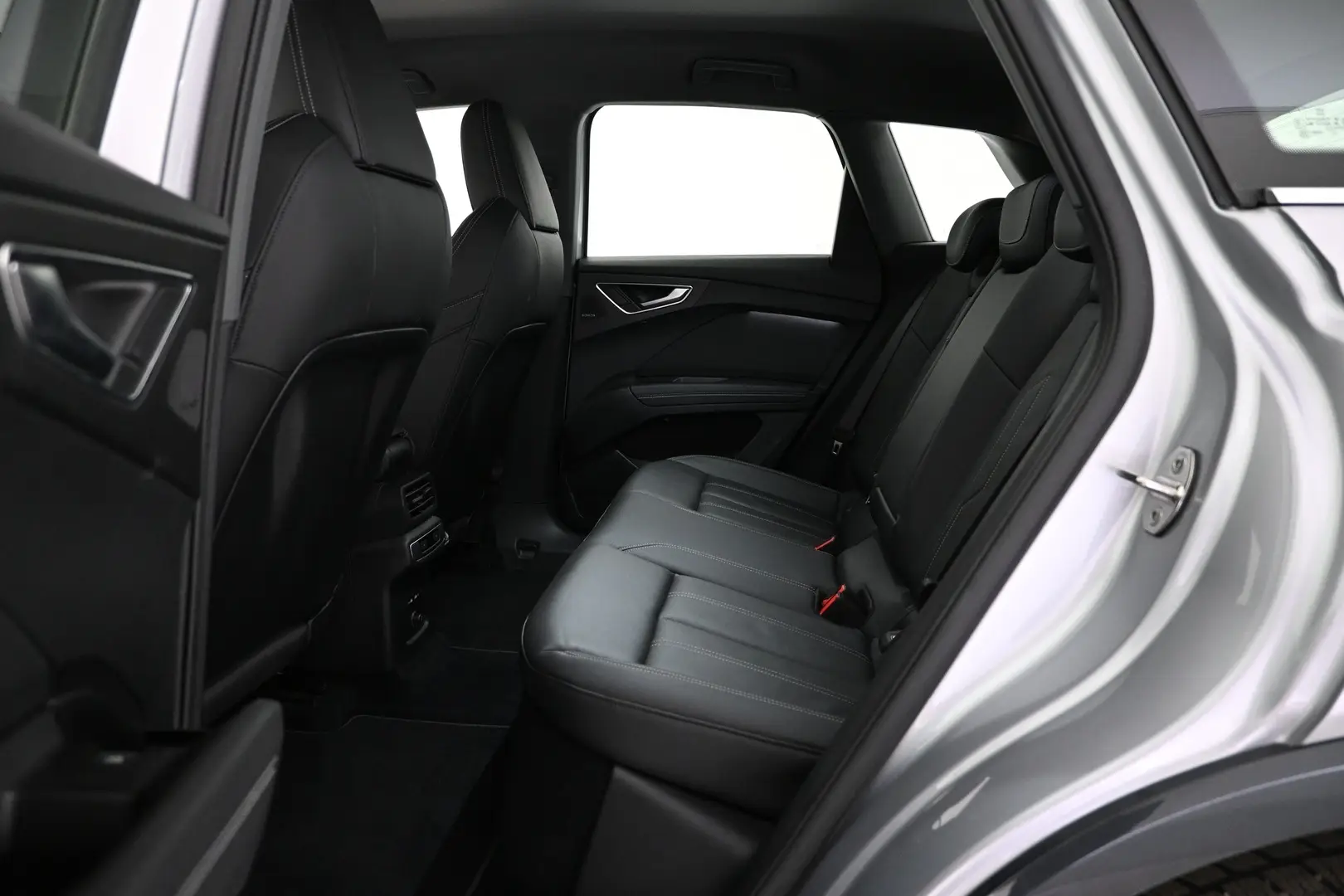 Car Image - 1CSIqdRZIsW43YDHMtjLnx