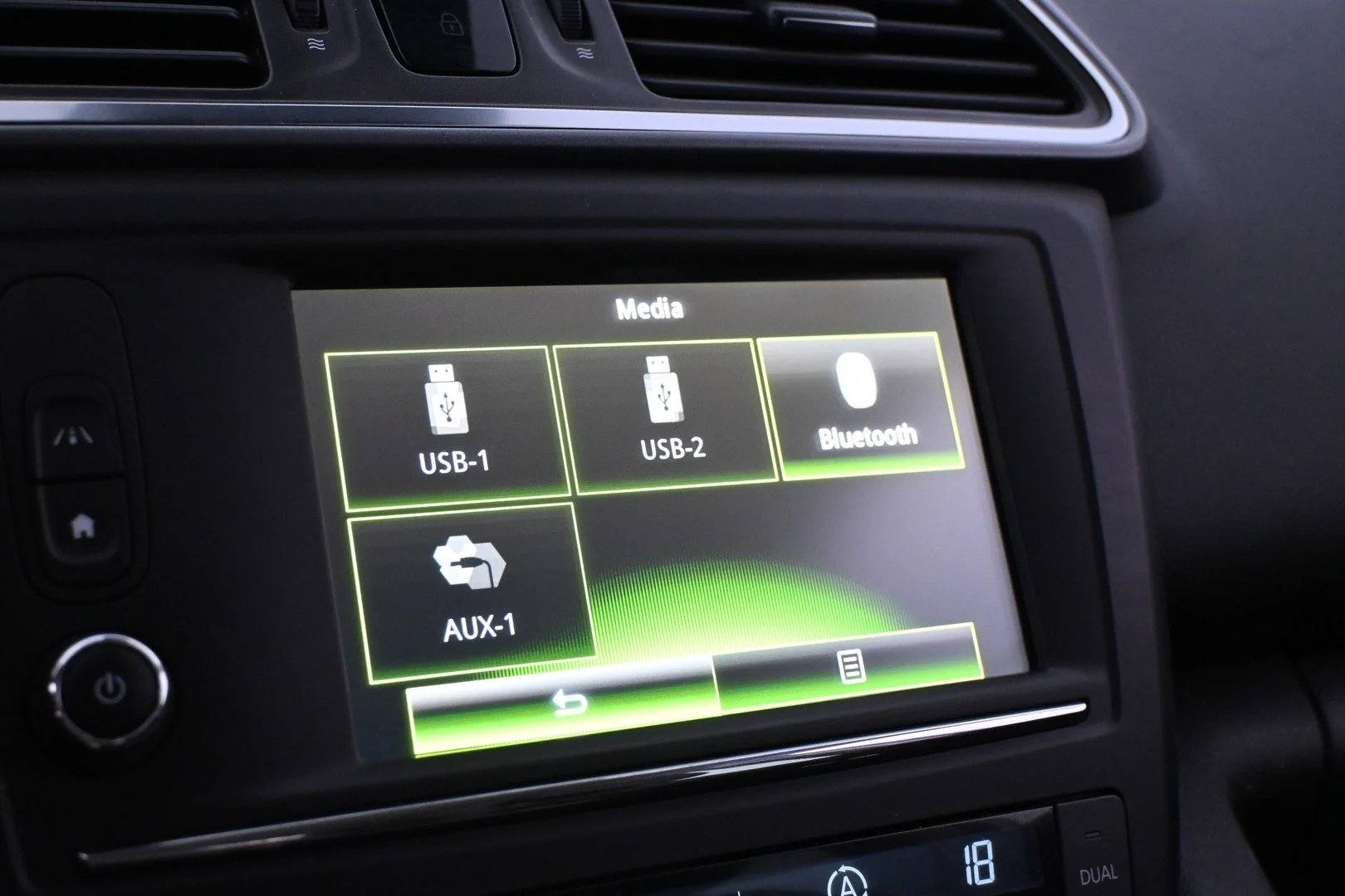 Car Image - 13XaNRWWxGOZcMmXQXsXdk