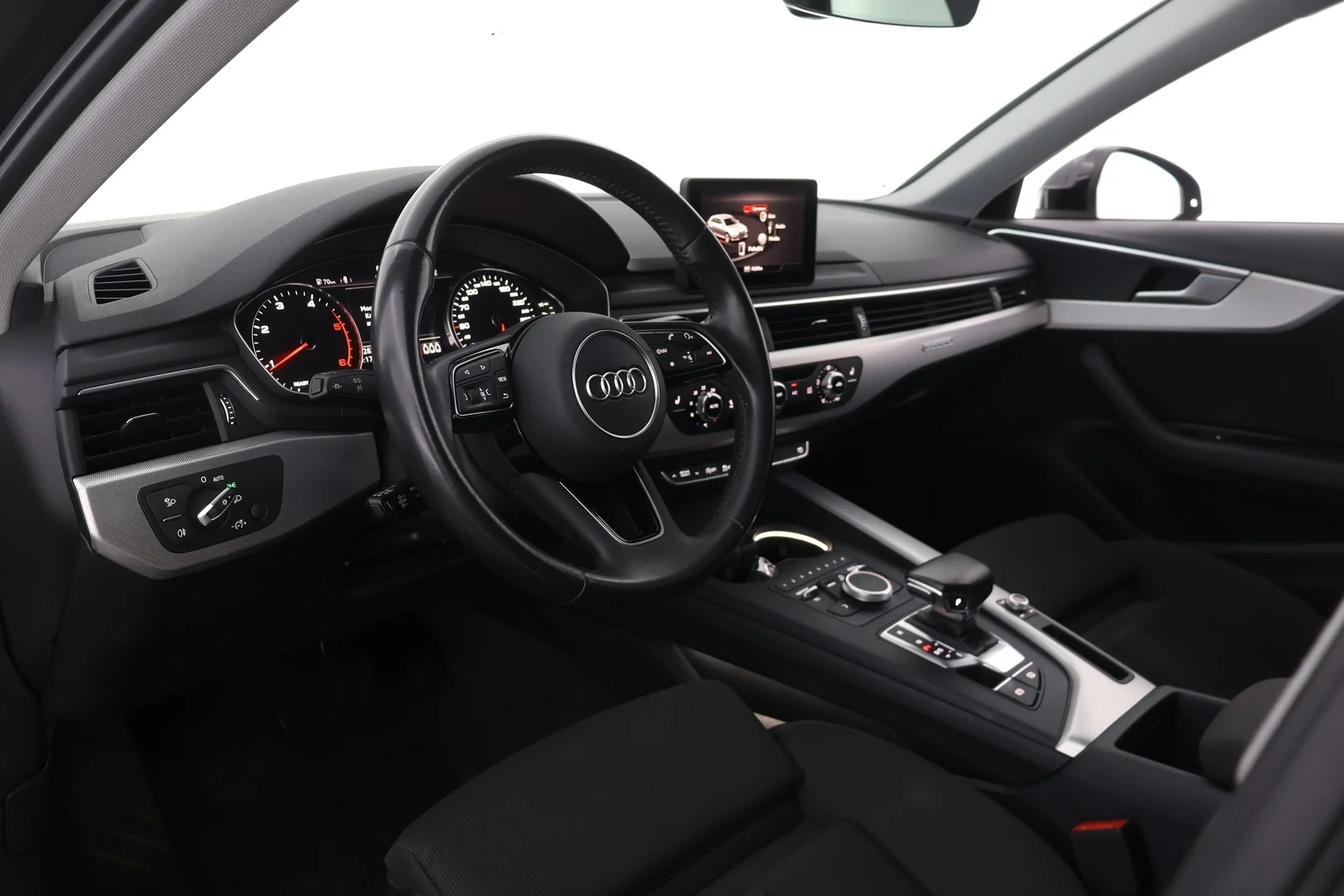 Car Image - 3toIJLO2A6w9PzhlpttVzL