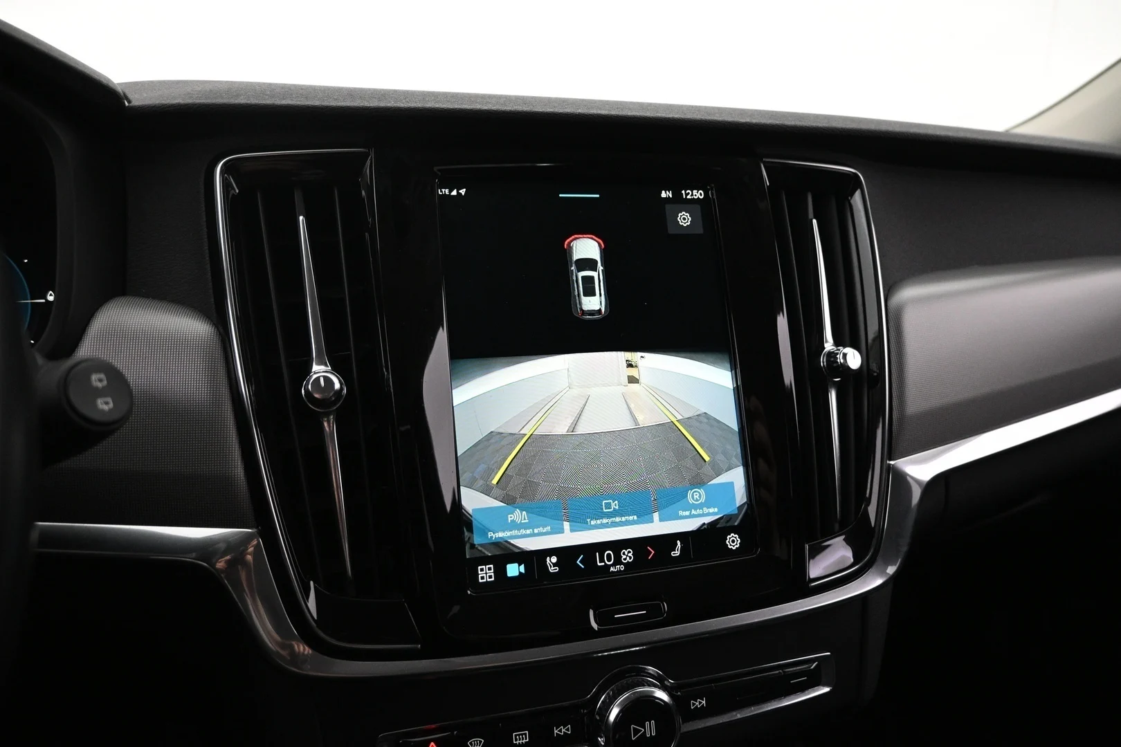 Car Image - 4naBzH1MrCn2zERTGVyjVO
