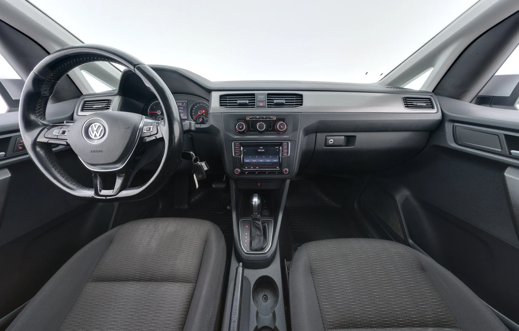 Car Image - 6CE707vTjlWGVnspzBL2XB