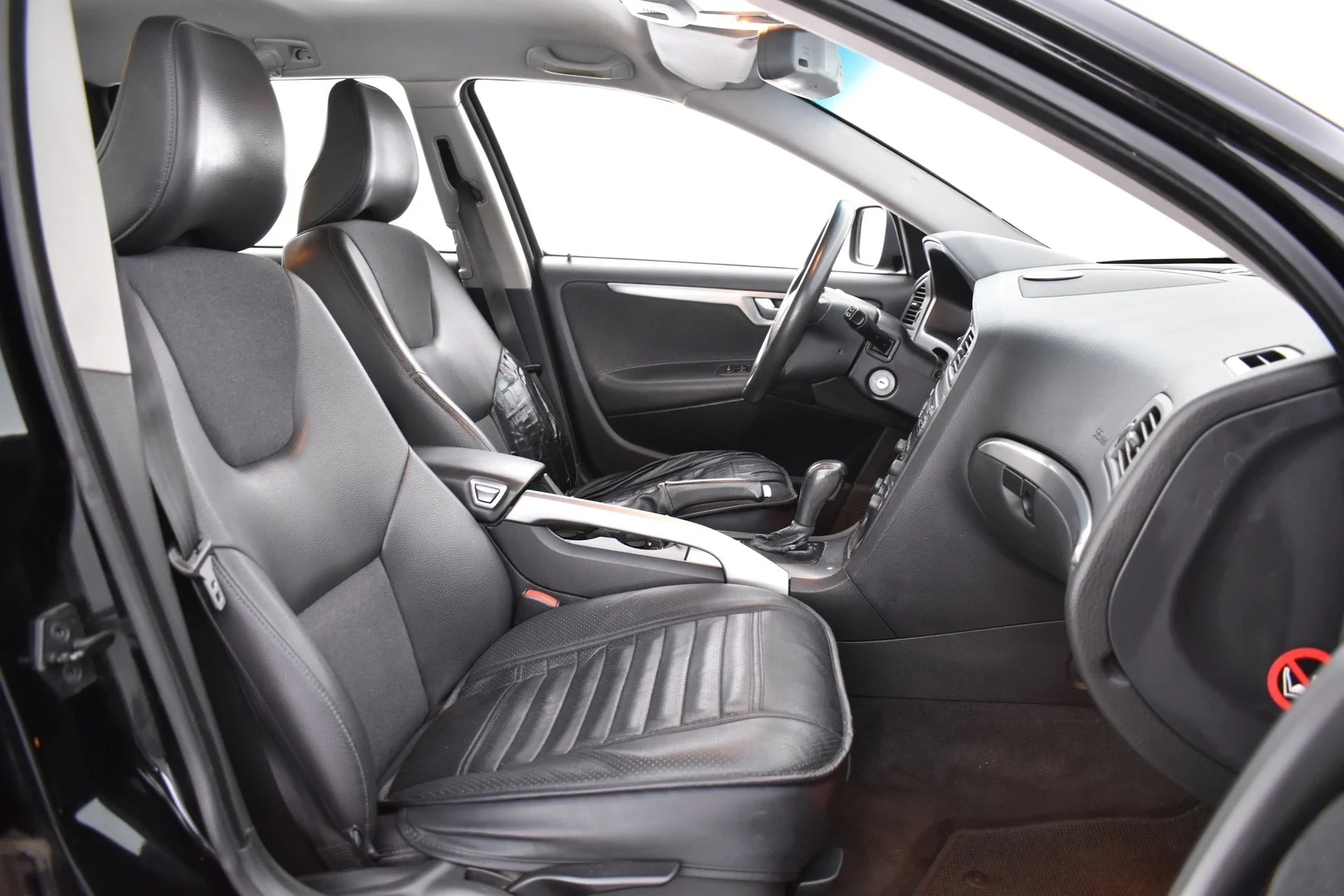 Car Image - 3LC0LFSCbQuk6VWih4UeqN