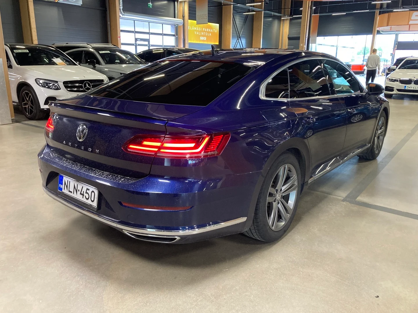 Car Image - Kj1N0wfTAWOCwAZoJelXU