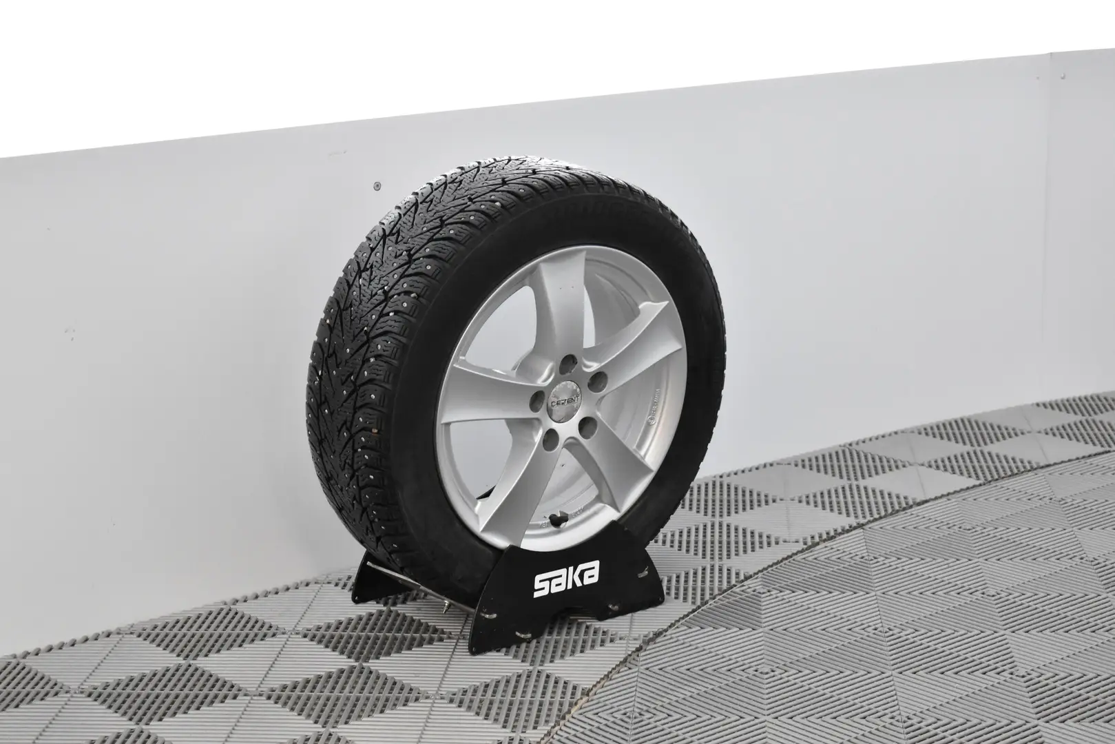 Car Image - 7DpxiuX80BAEx6dmcqArtq
