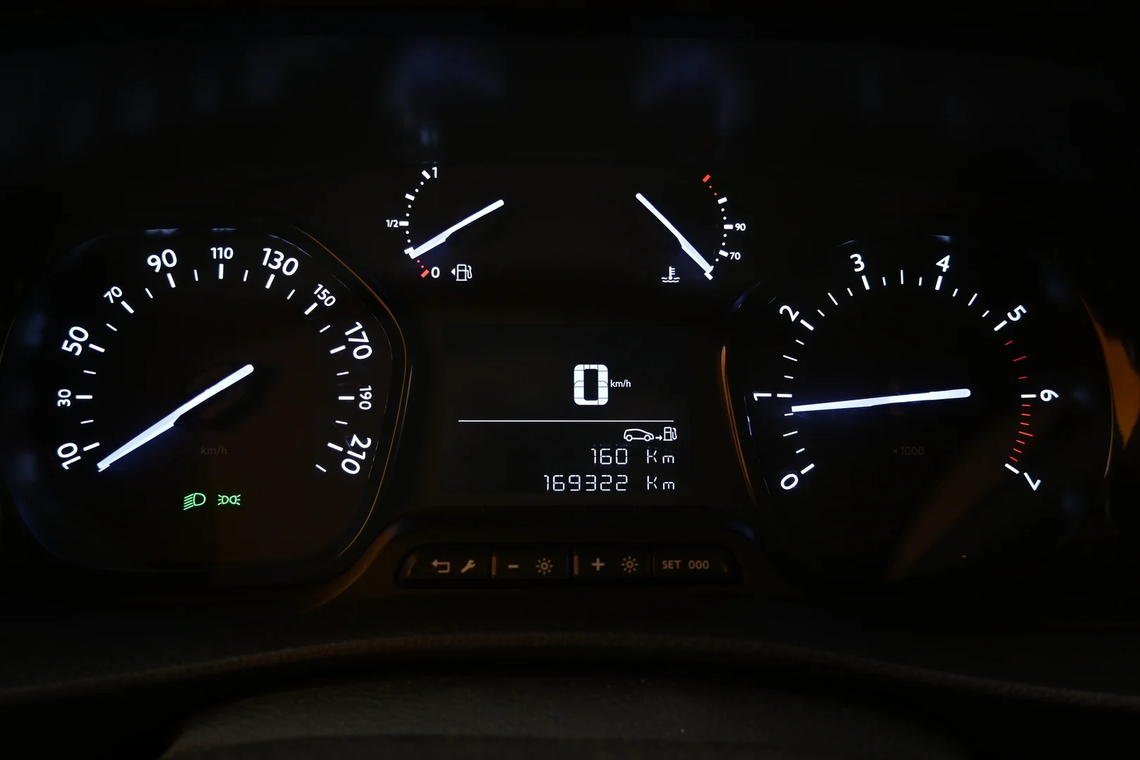 Car Image - 1kX3VQB4ncQfCmPfe7slfB