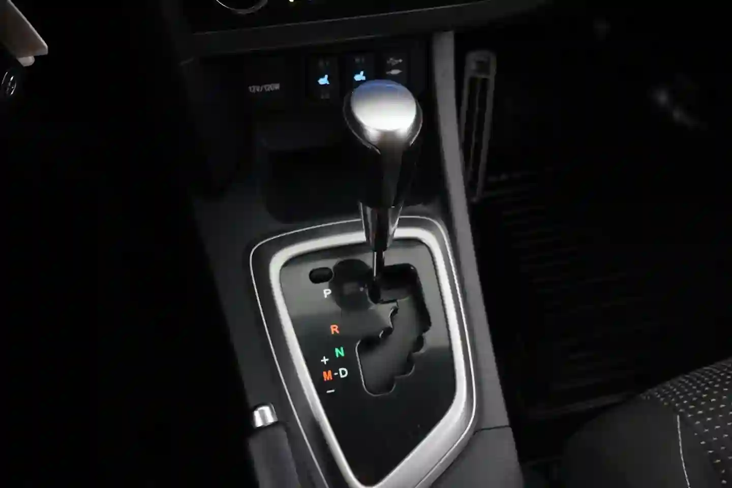Car Image - 2pzL3Fp15PlvBHNJrLXWDV