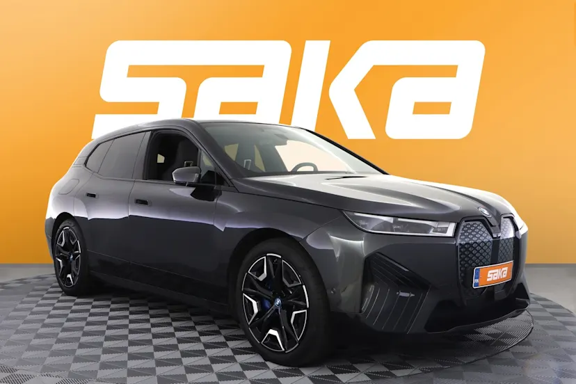 BMW iX