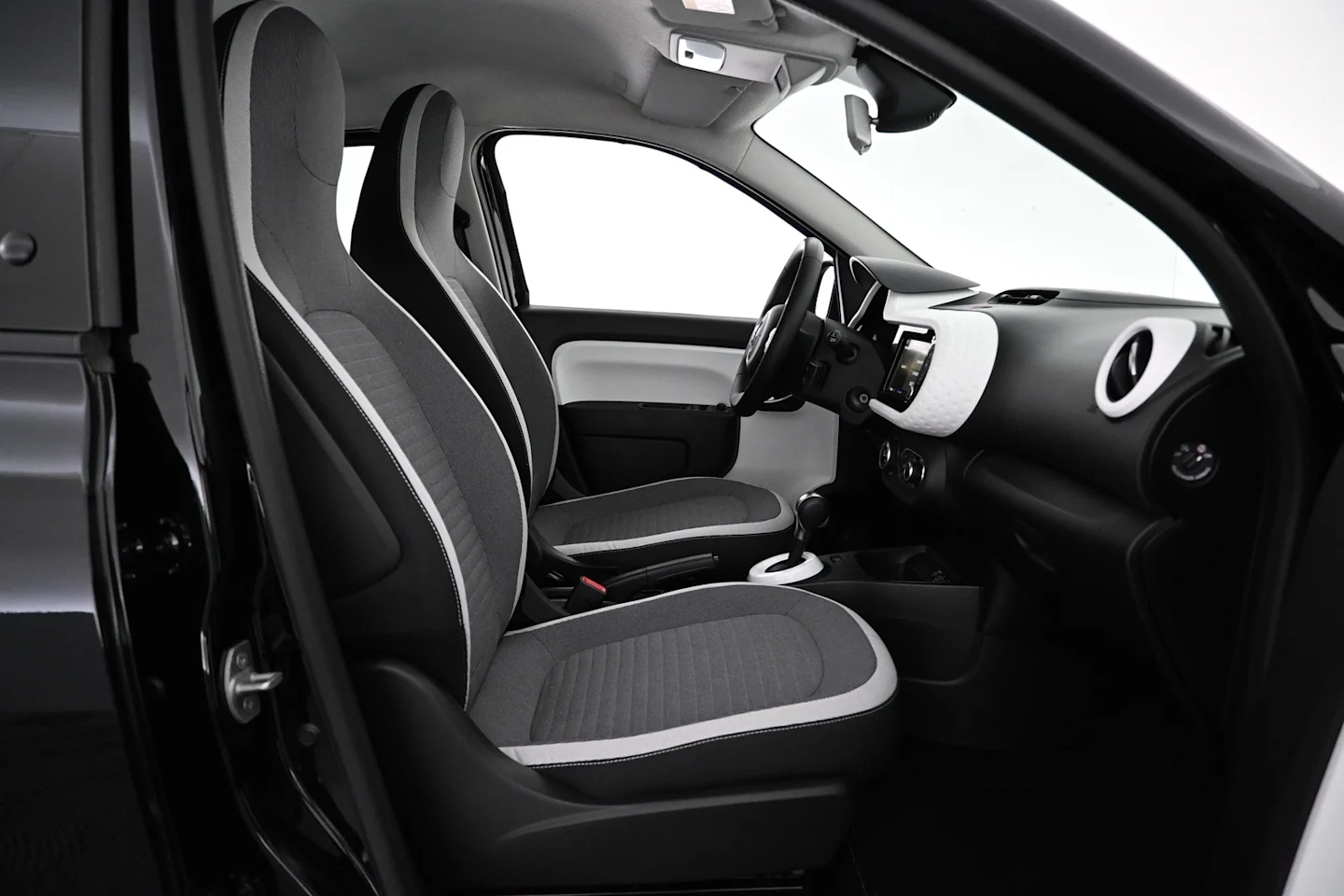 Car Image - 2QrjVV9GA8Ebu4kRGoZcWS