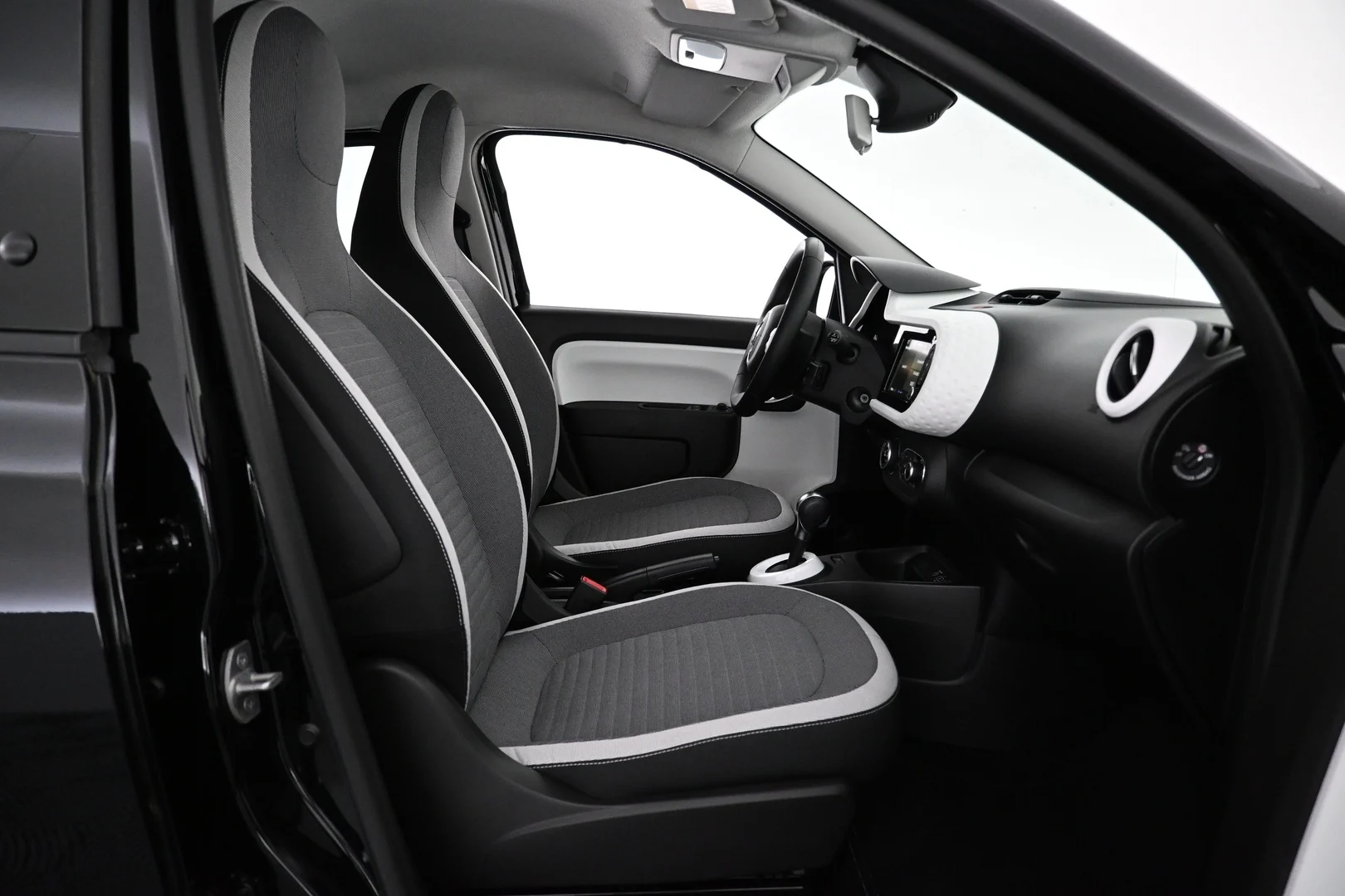 Car Image - 2QrjVV9GA8Ebu4kRGoZcWS
