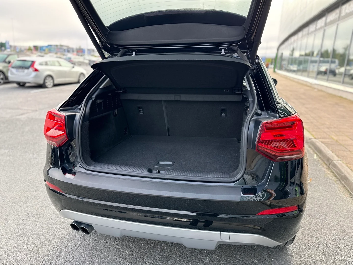 Car Image - 6Wuih6OQSremzG4bJklJck