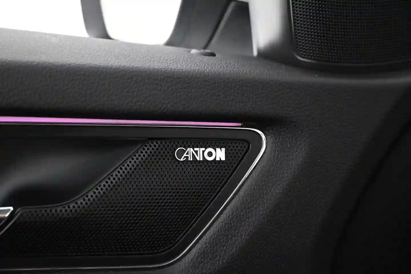Car Image - 3nx2S78ilQhl3rLAELbaHH