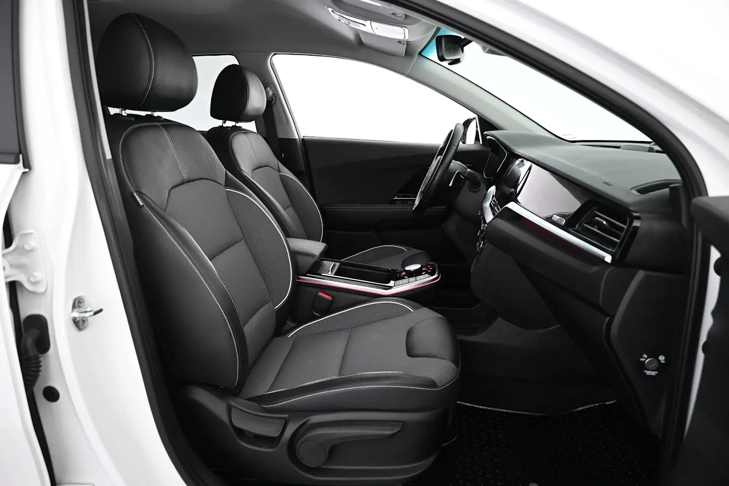 Car Image - 7DX74ZSvRXIo8tsaxgwY3p