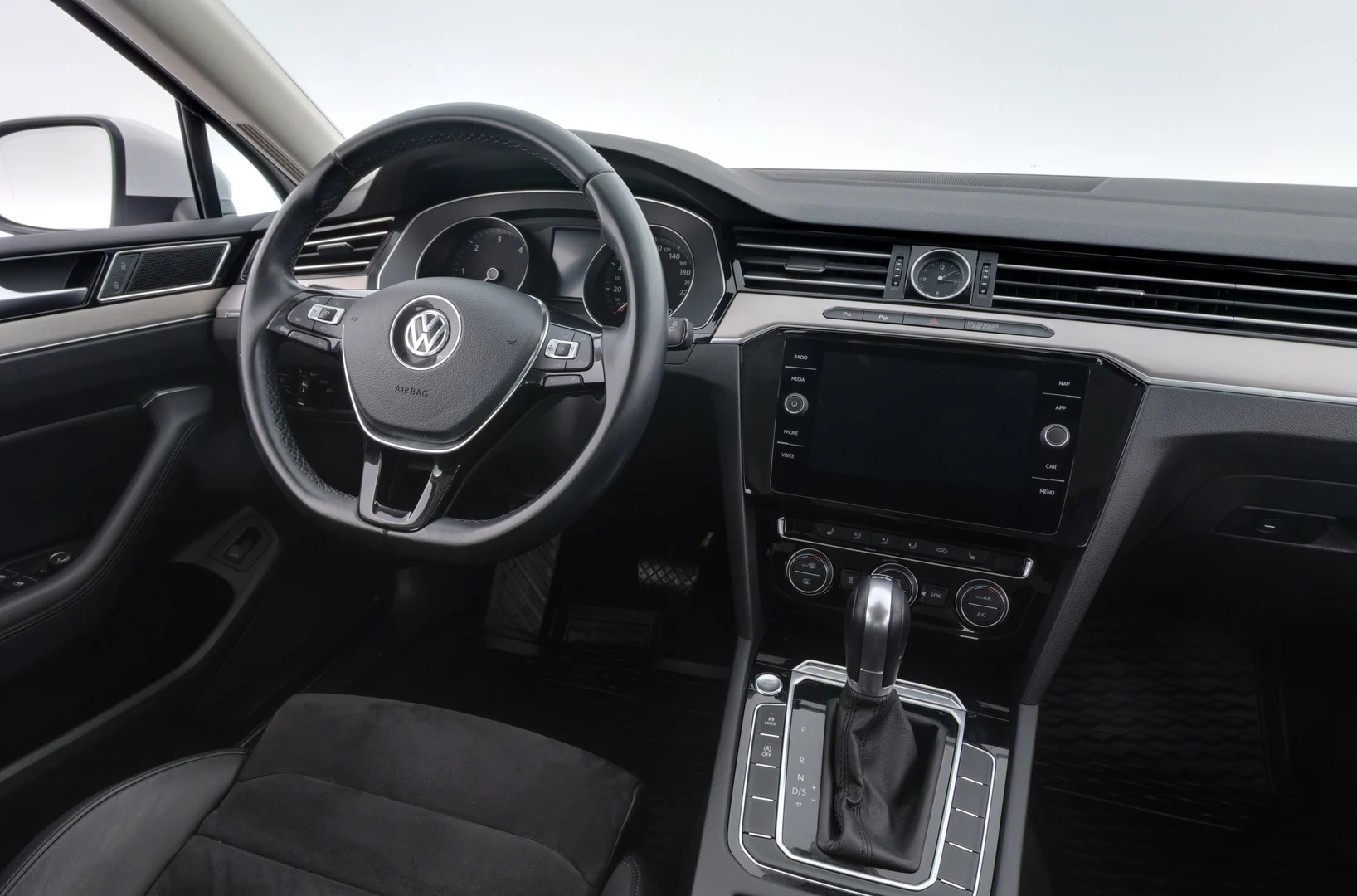 Car Image - 2j2HIMT5A7Anmeu3c7GIie