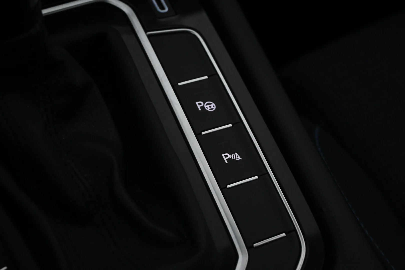 Car Image - 49kKCD4I7YkxnWQNdPSE1w