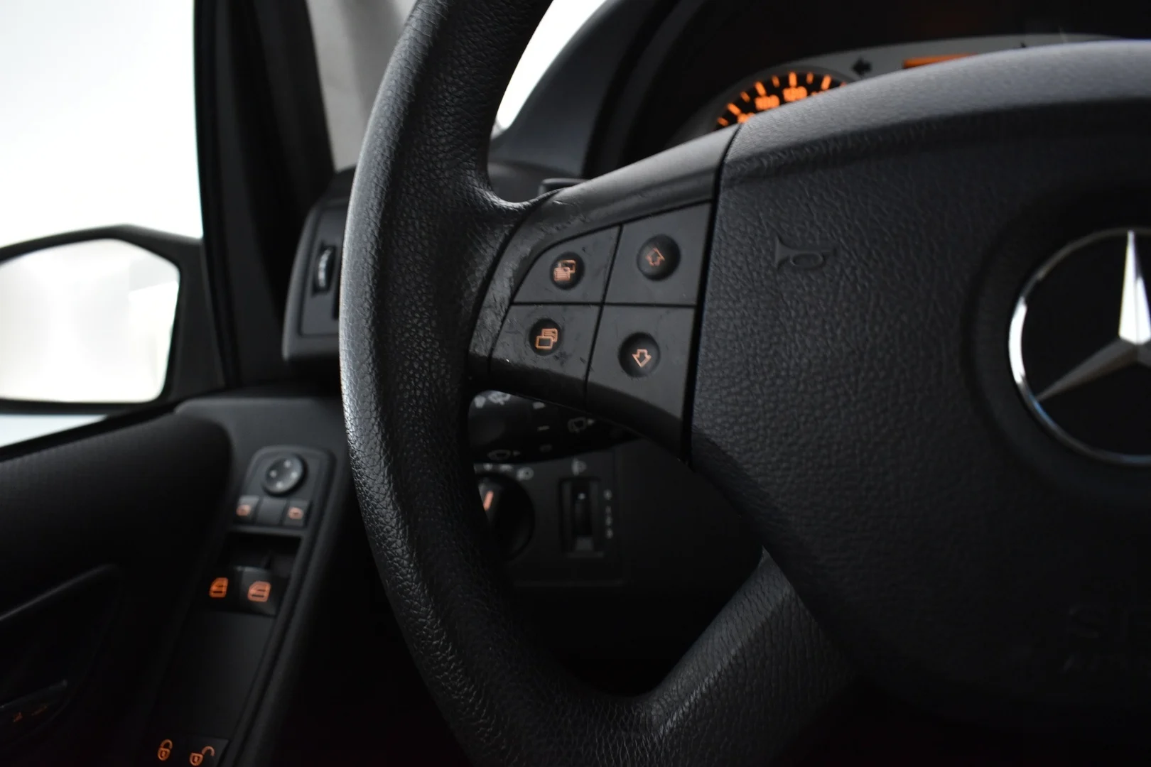 Car Image - 5Z3KtvHAKHT4hJciTVh4gY