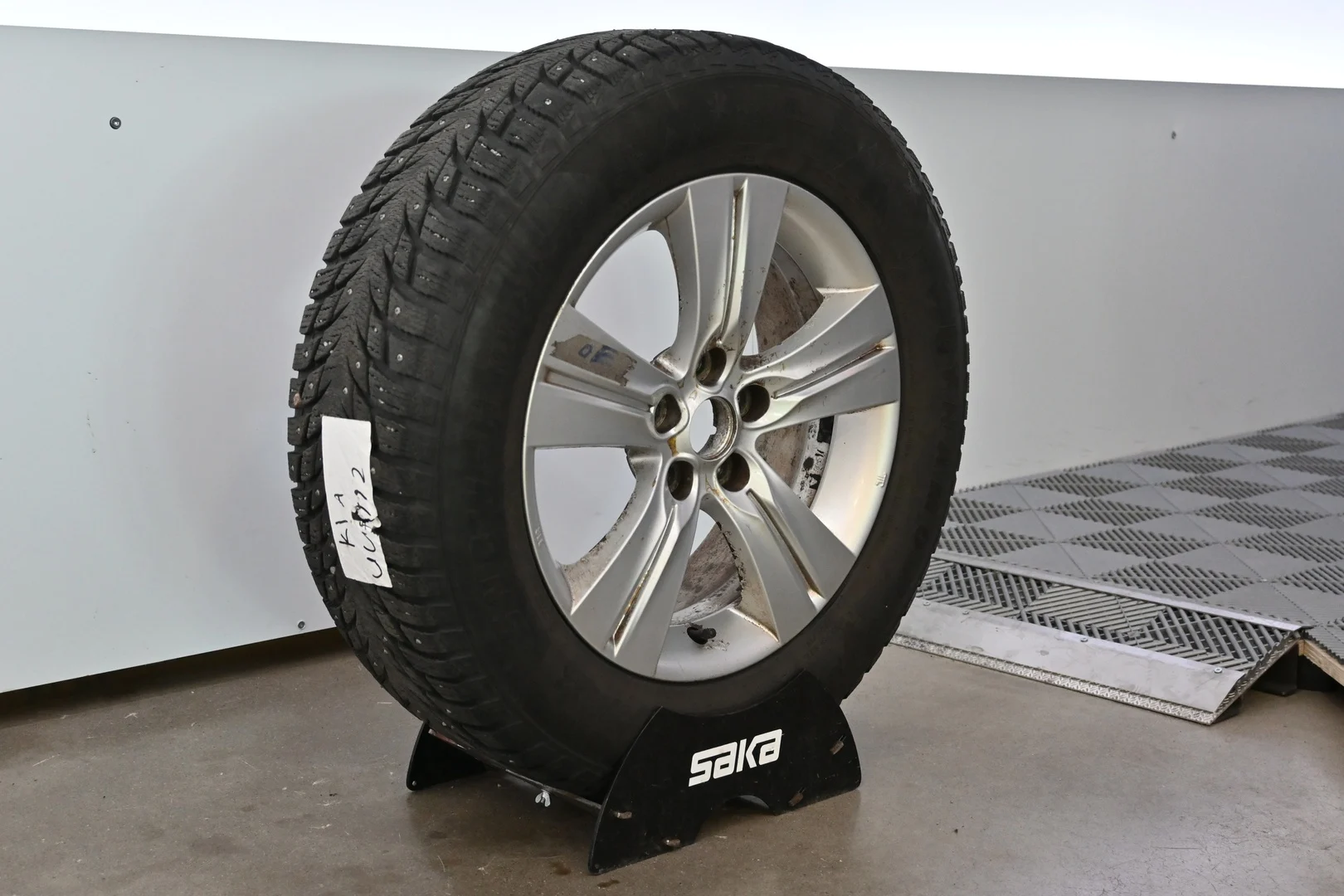 Car Image - 2jwKutIC8B6OLxrLoG0APF