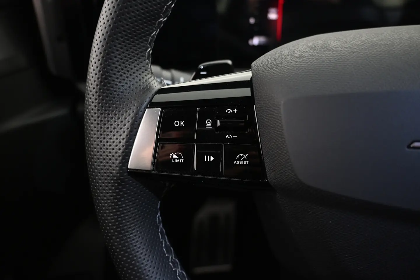 Car Image - 6Mdk6y9OFnQclCWyKh1Hgh