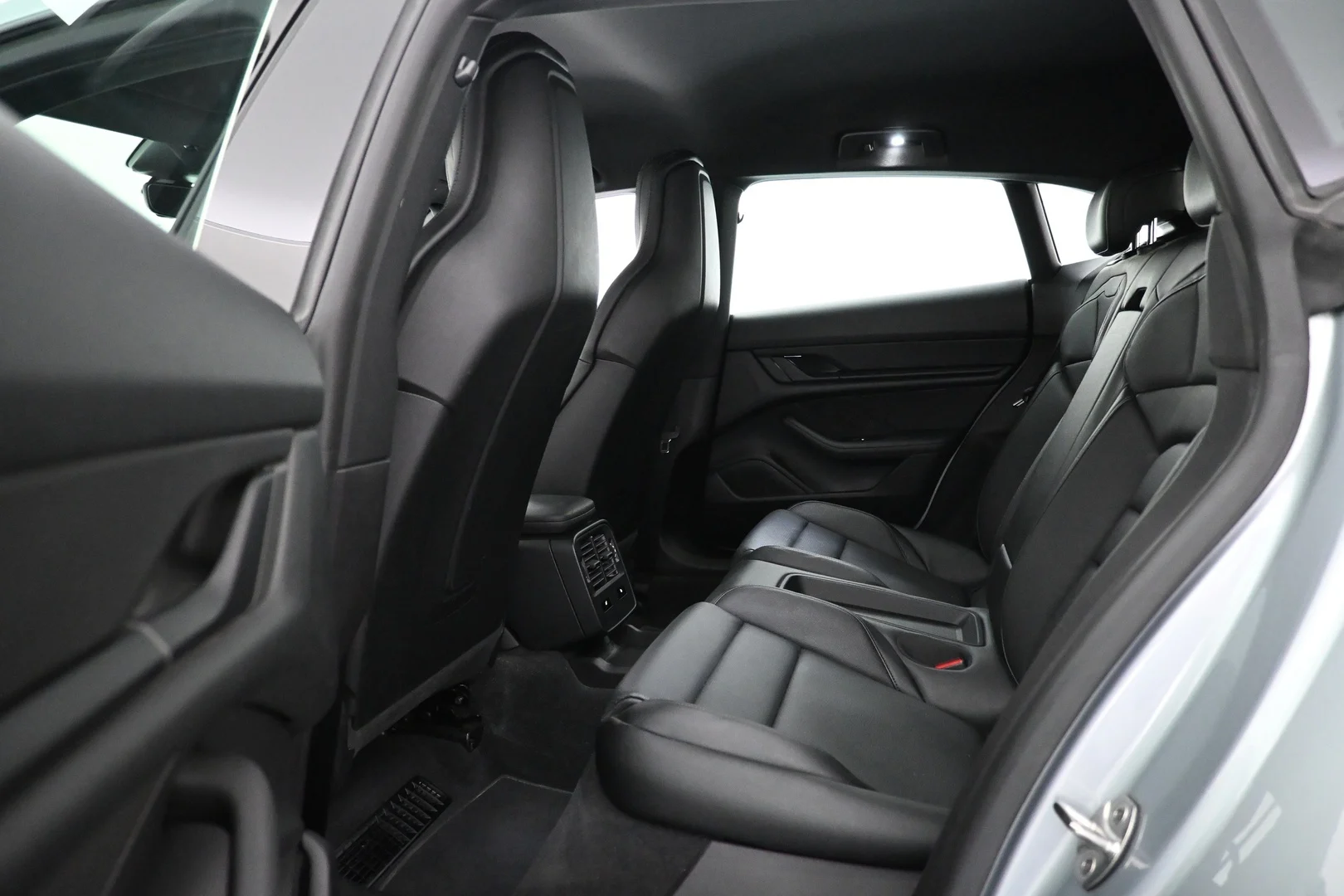 Car Image - 7gqVIbpeOpAEBxIp3pHFzU