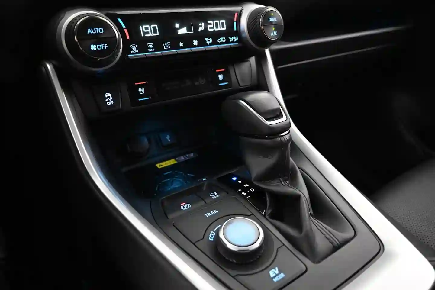 Car Image - 2dl3LgHCV6GtXVAnwwiKH7